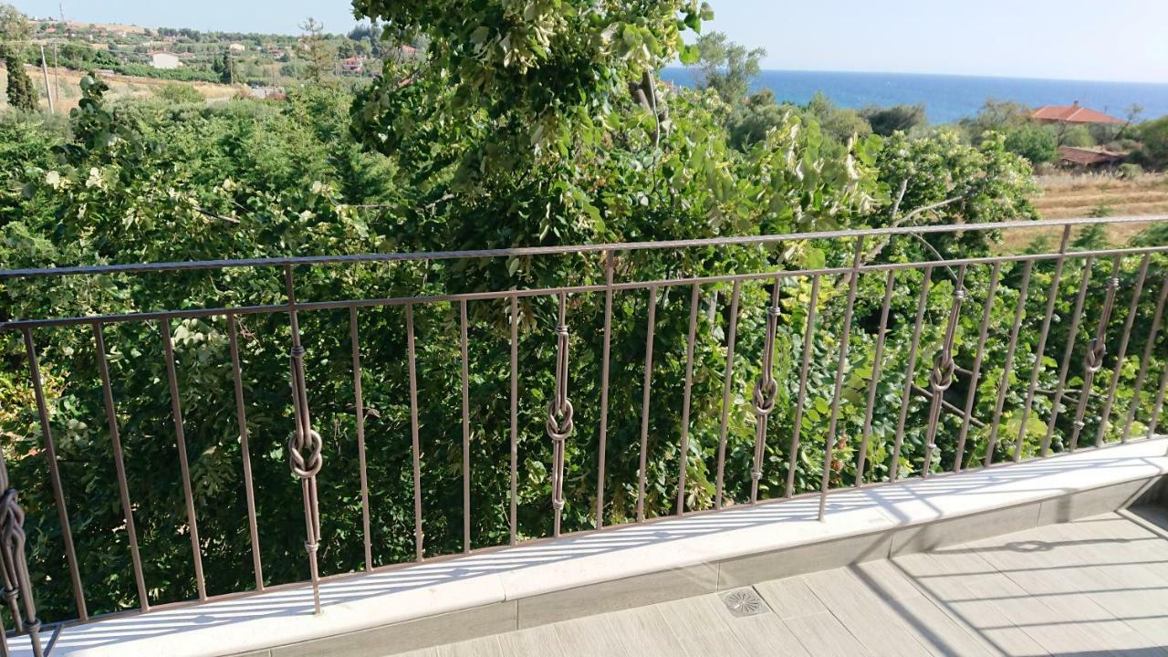 Stone House With Seaview Apartment Nea Poteidaia Ngoại thất bức ảnh