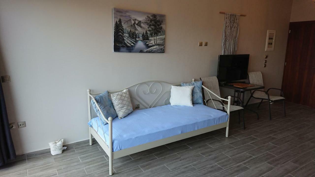 Stone House With Seaview Apartment Nea Poteidaia Ngoại thất bức ảnh