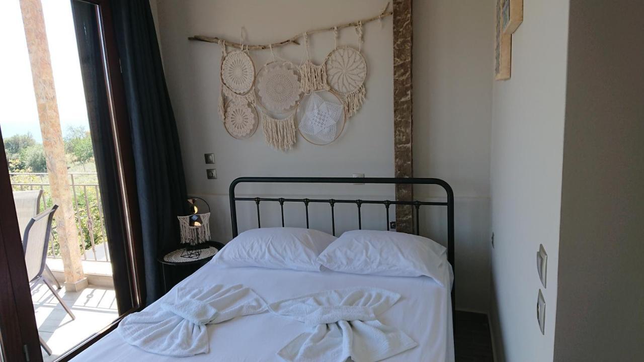 Stone House With Seaview Apartment Nea Poteidaia Ngoại thất bức ảnh